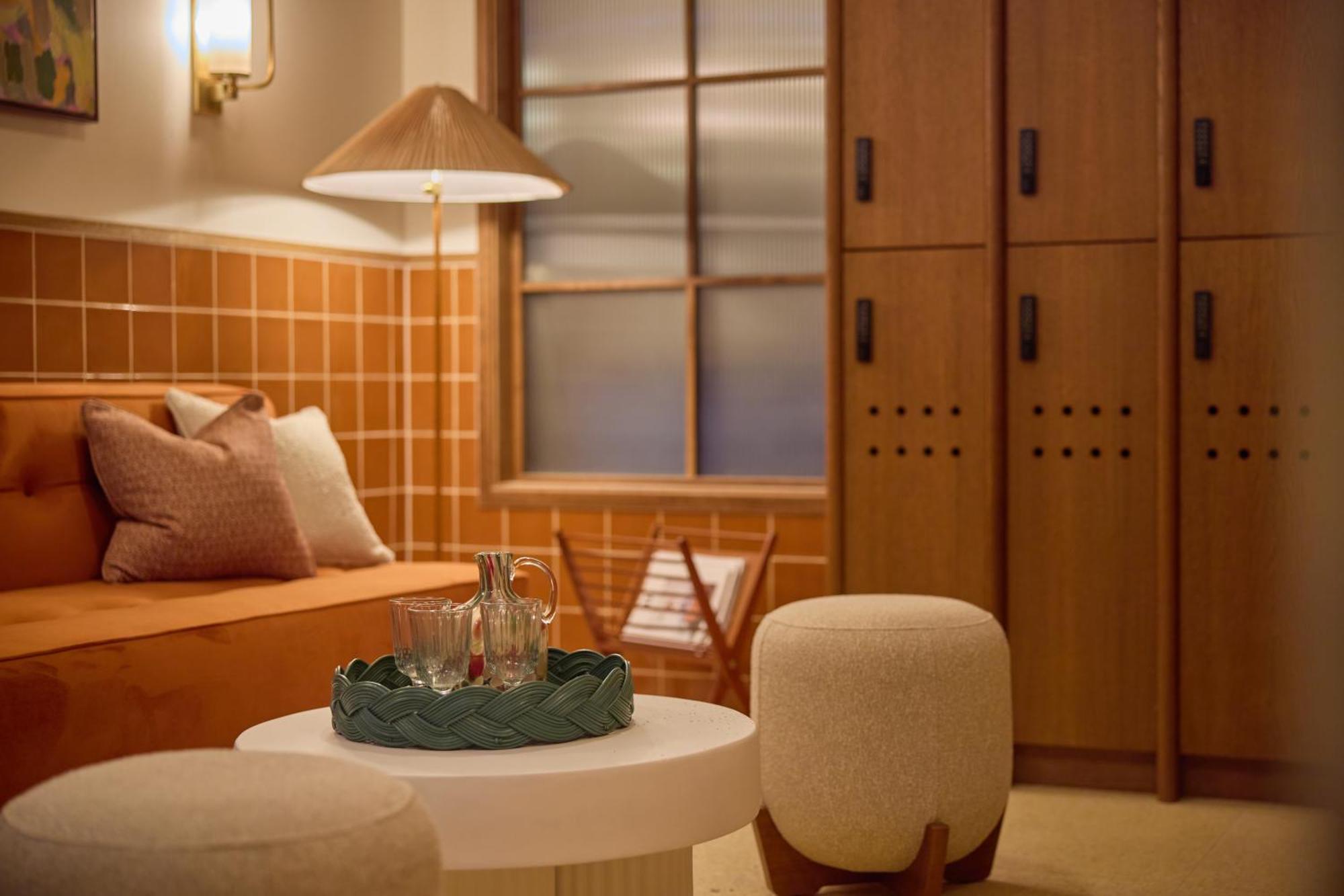 The July - Victoria 4* Londres