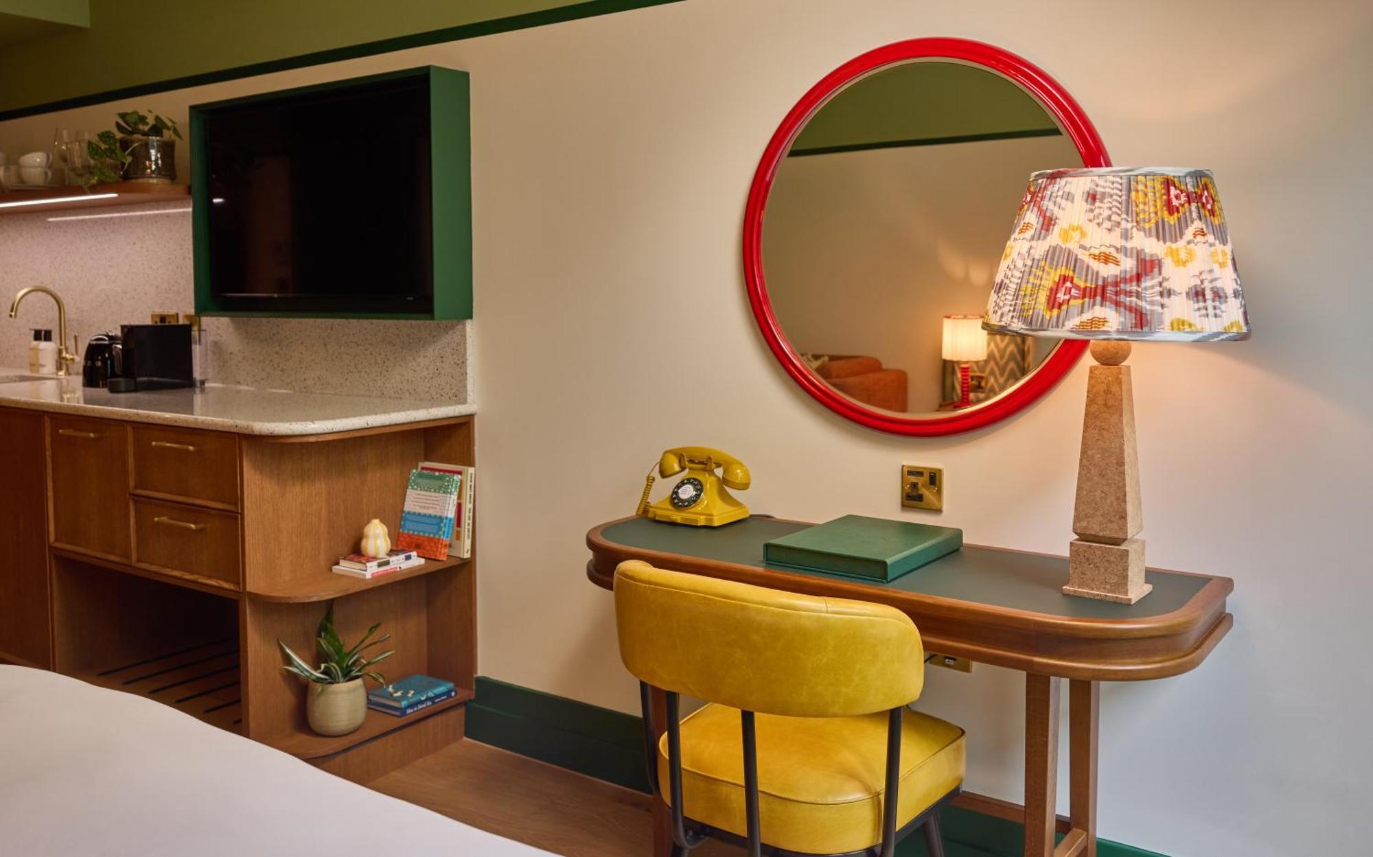 The July - Victoria 4* Londres